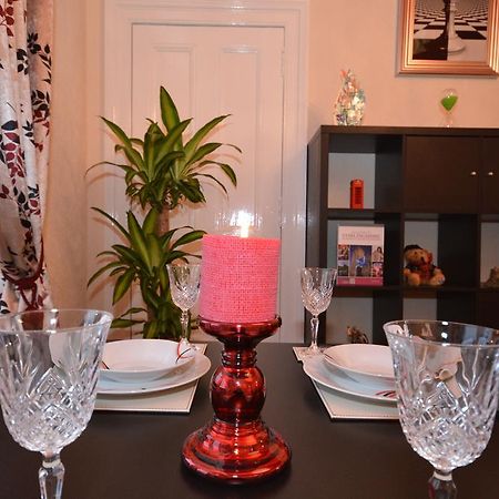 Wallace Apartment Стърлинг Екстериор снимка